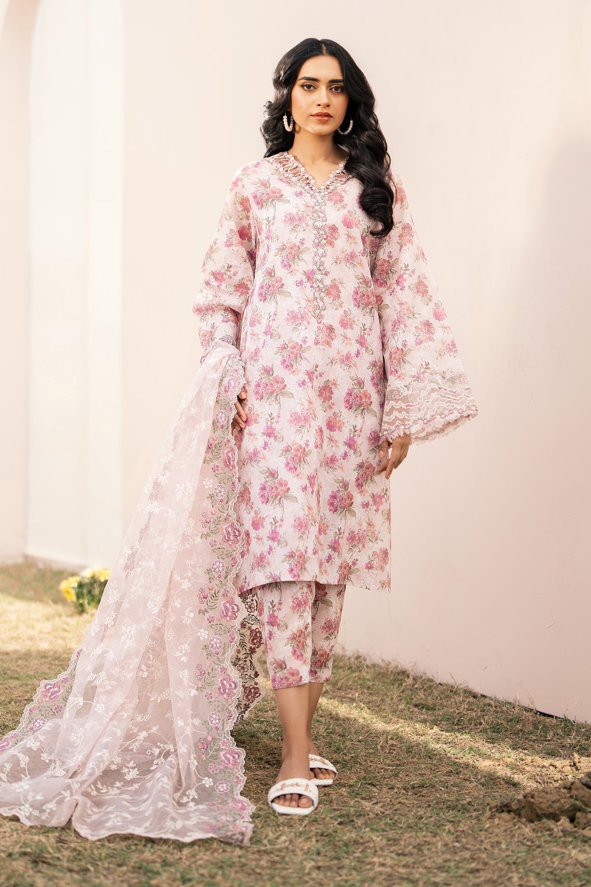 BAROQUE | EMBROIDERED PRINTED LAWN UF-592