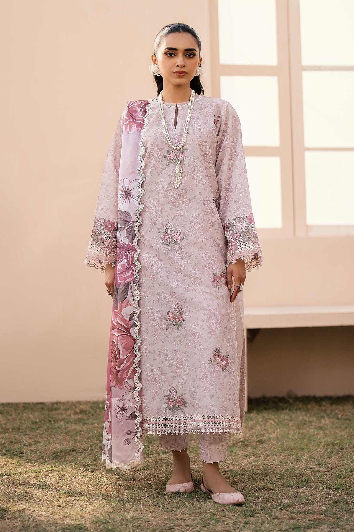 BAROQUE | EMBROIDERED PRINTED LAWN UF-604