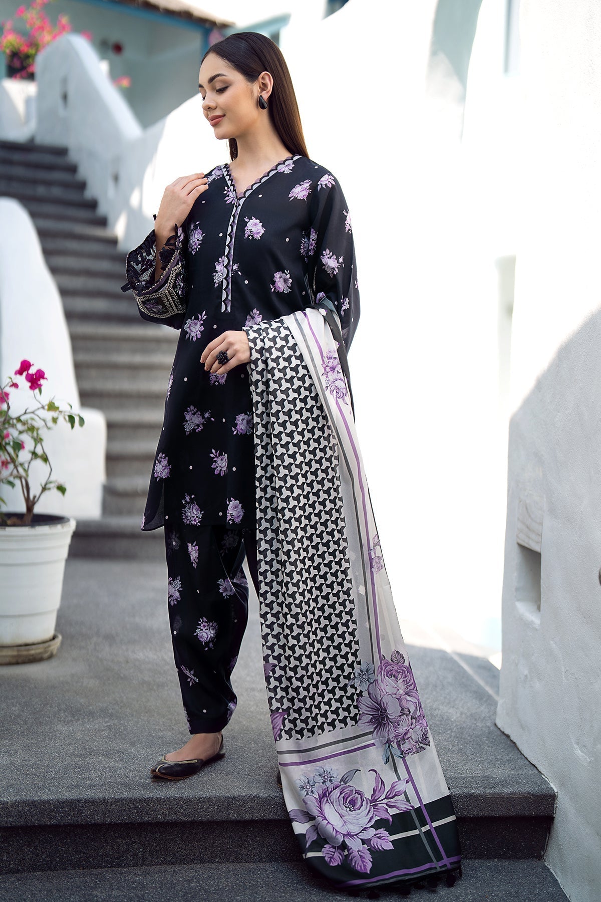 BAROQUE | EMBROIDERED PRINTED LAWN UF-543