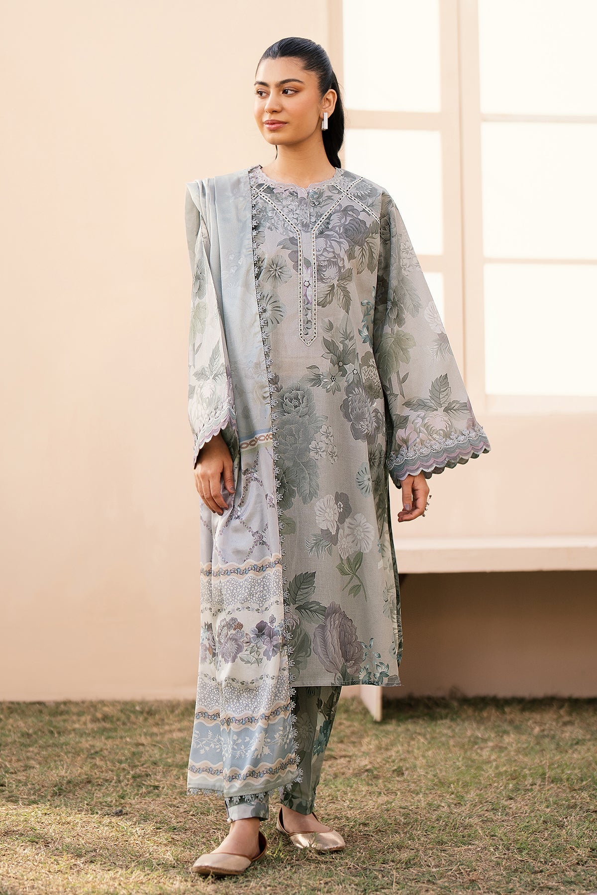 BAROQUE | EMBROIDERED PRINTED LAWN UF-605