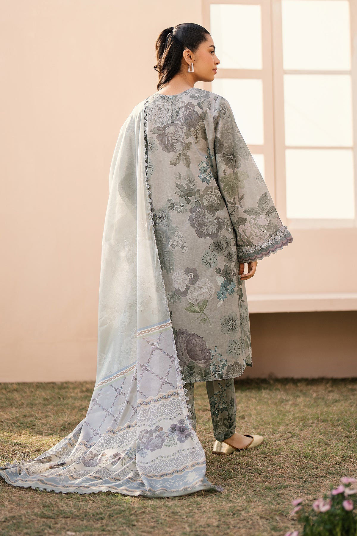 BAROQUE | EMBROIDERED PRINTED LAWN UF-605