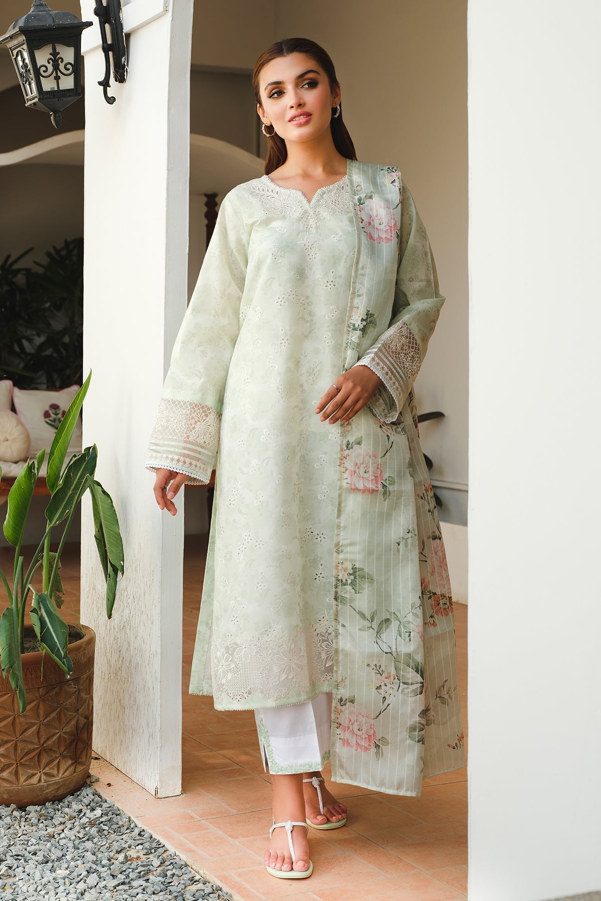 BAROQUE | EMBROIDERED PRINTED LAWN UF-659