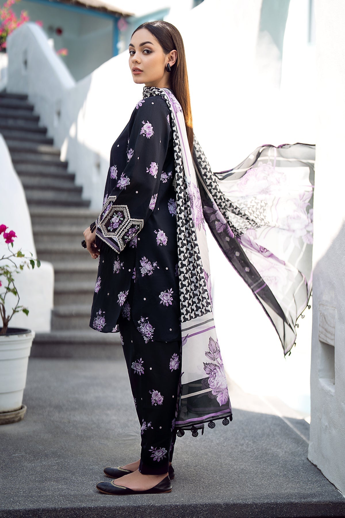 BAROQUE | EMBROIDERED PRINTED LAWN UF-543