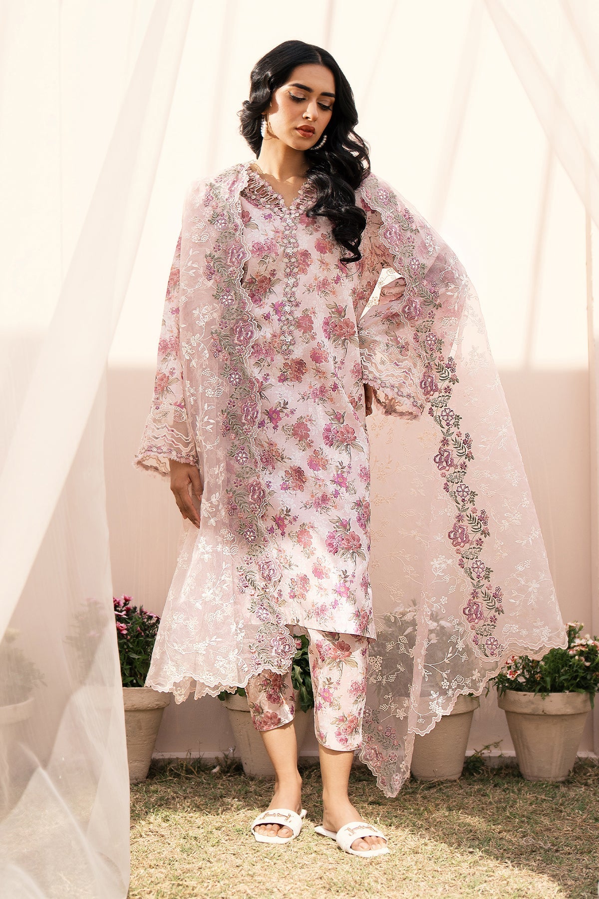 BAROQUE | EMBROIDERED PRINTED LAWN UF-592