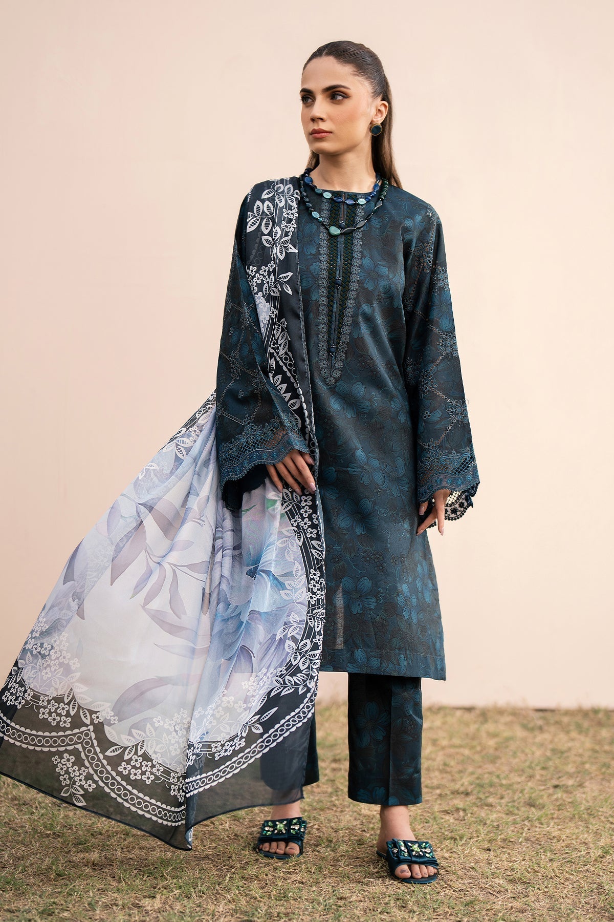 BAROQUE | EMBROIDERED PRINTED LAWN UF-608