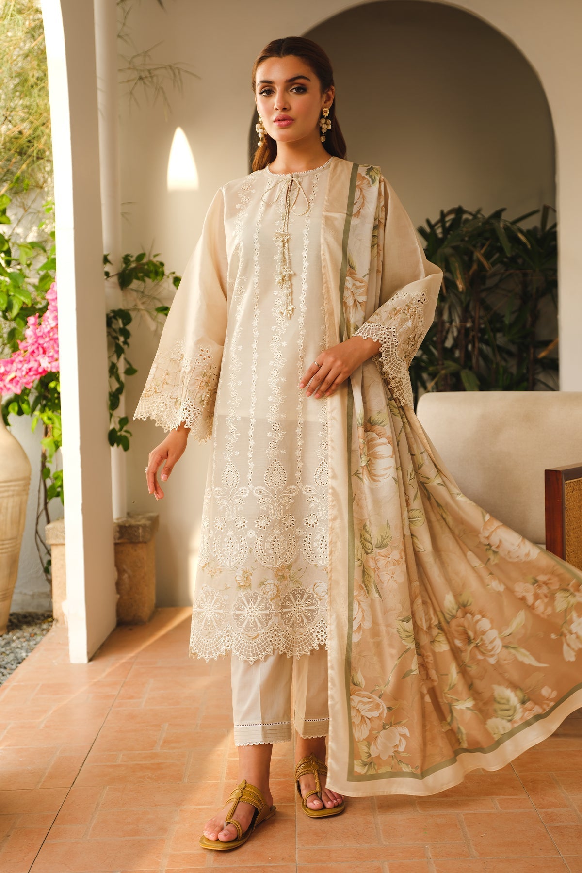 BAROQUE | EMBROIDERED LAWN UF-663