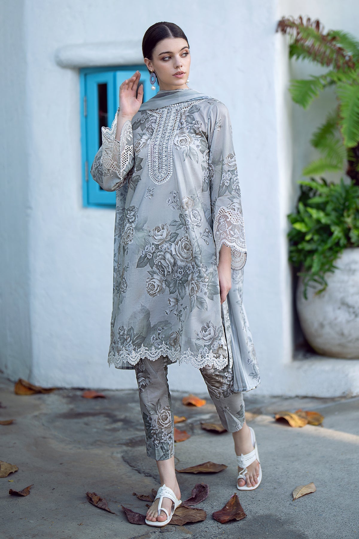 BAROQUE | EMBROIDERED PRINTED LAWN UF-557