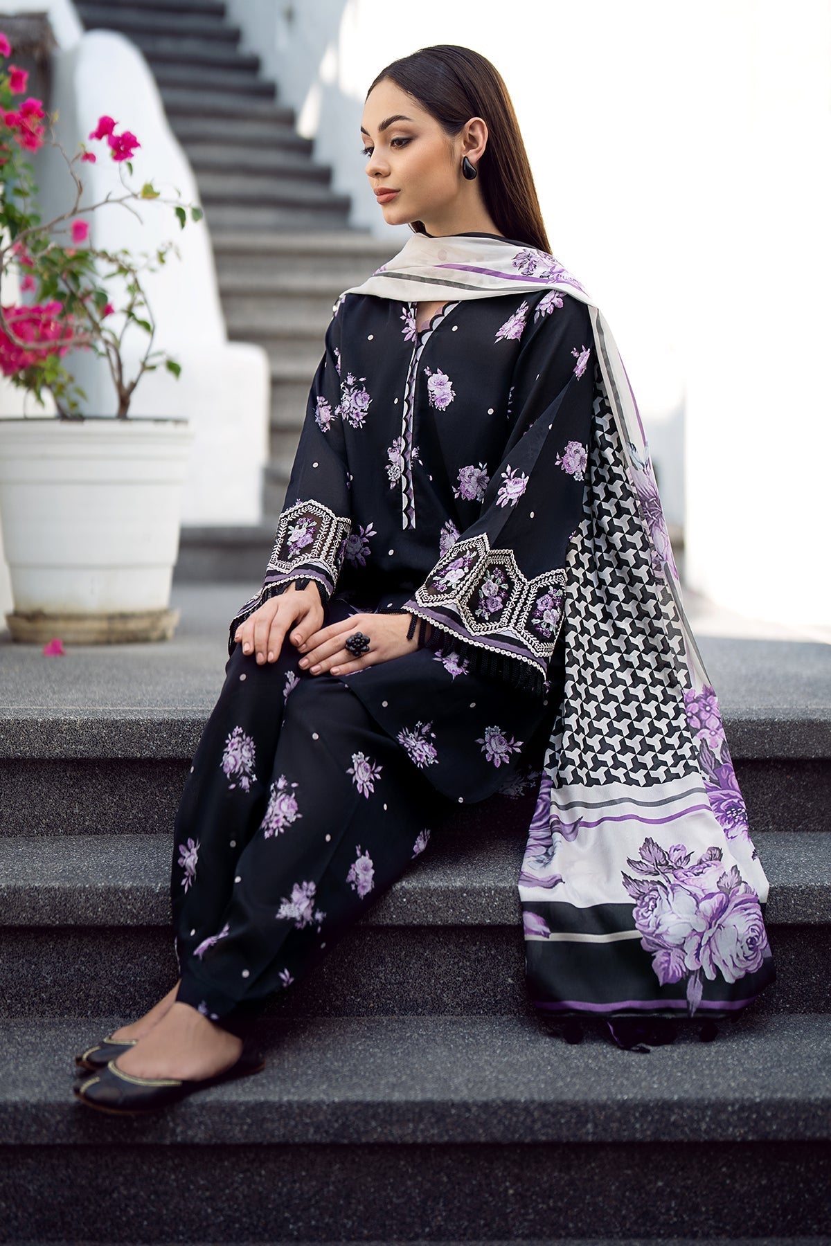 BAROQUE | EMBROIDERED PRINTED LAWN UF-543