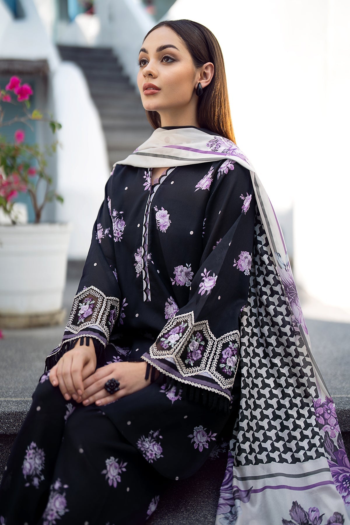 BAROQUE | EMBROIDERED PRINTED LAWN UF-543