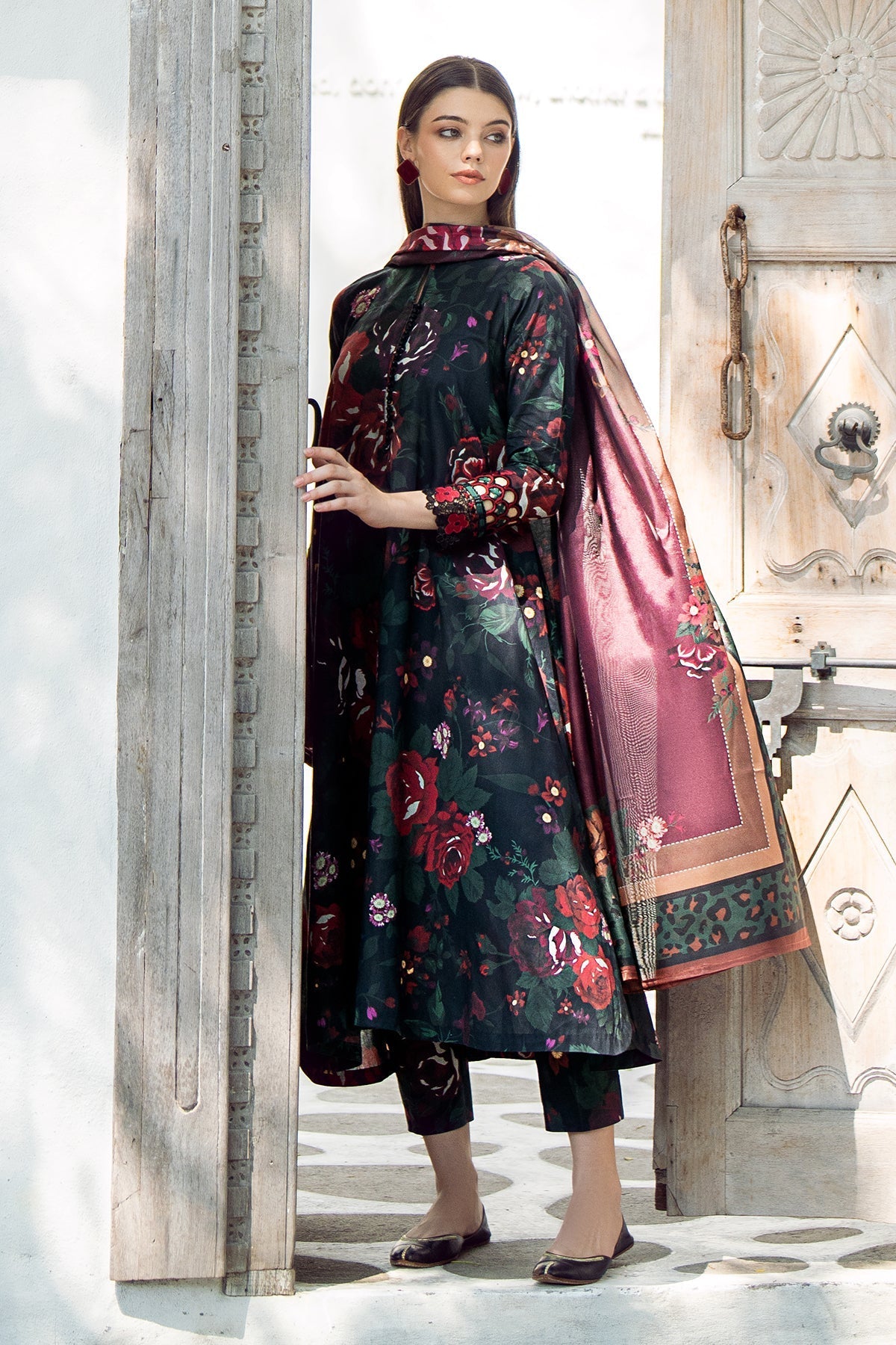 BAROQUE | EMBROIDERED PRINTED LAWN UF-547