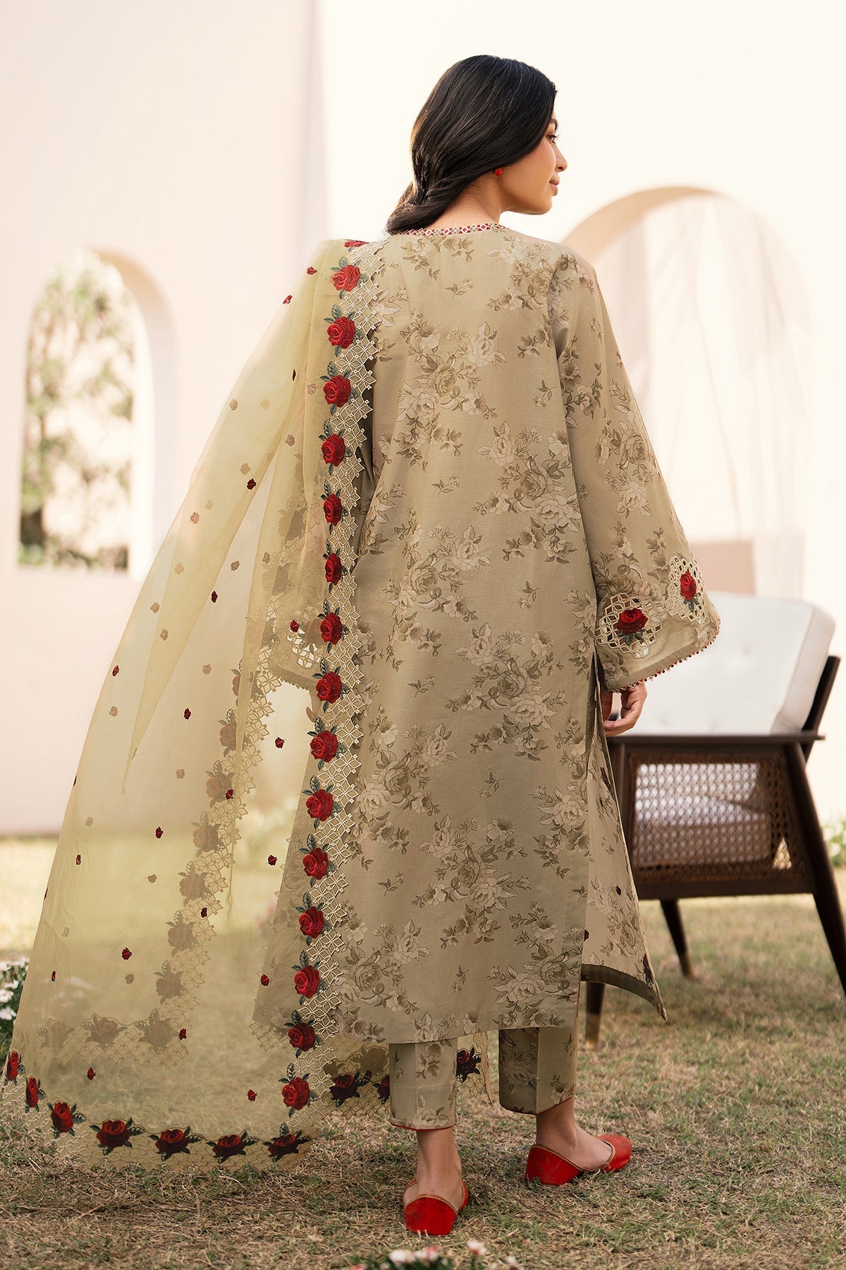 BAROQUE | EMBROIDERED PRINTED LAWN UF-594