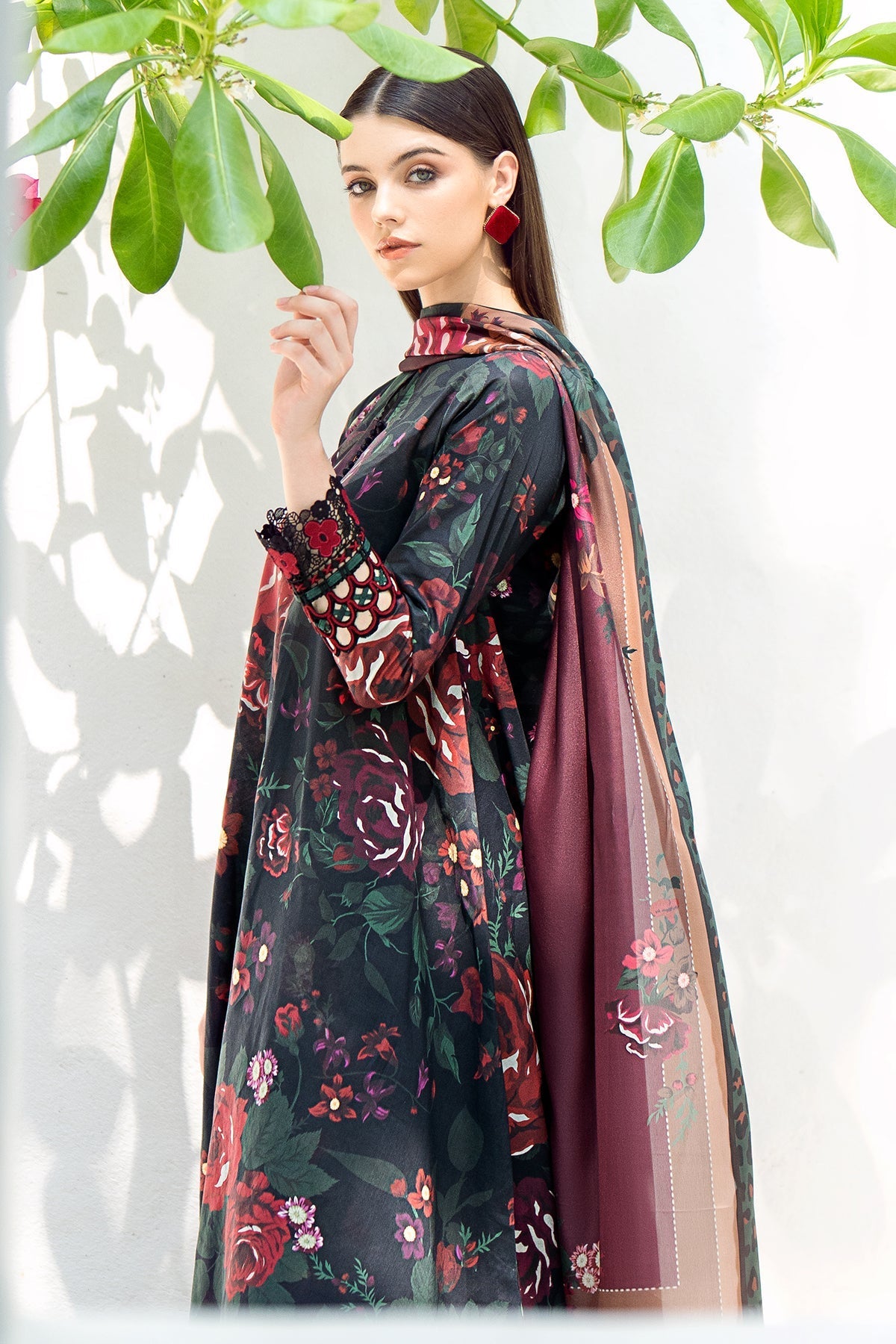 BAROQUE | EMBROIDERED PRINTED LAWN UF-547