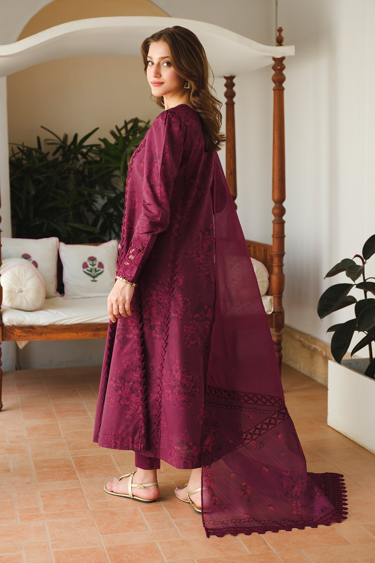 BAROQUE | EMBROIDERED PRINTED LAWN UF-645