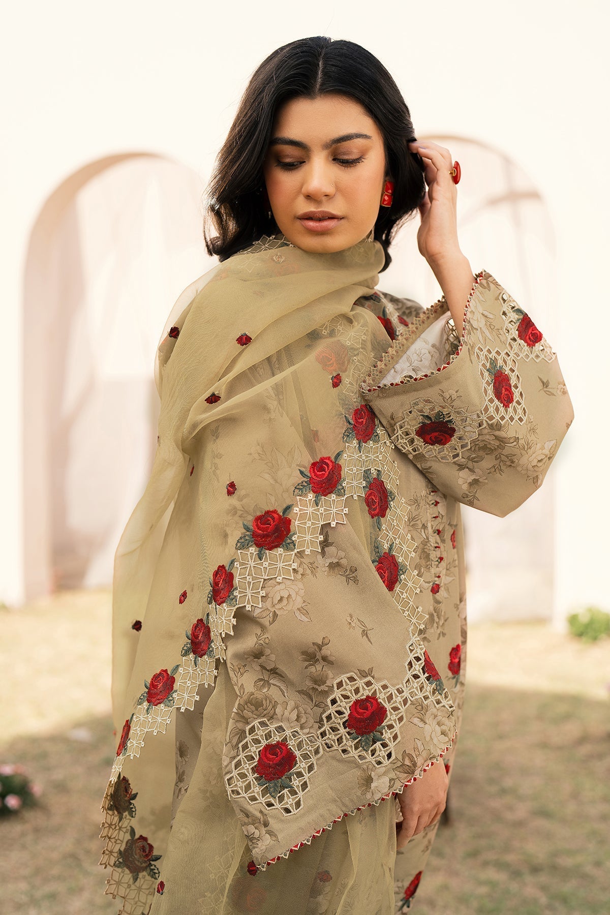 BAROQUE | EMBROIDERED PRINTED LAWN UF-594