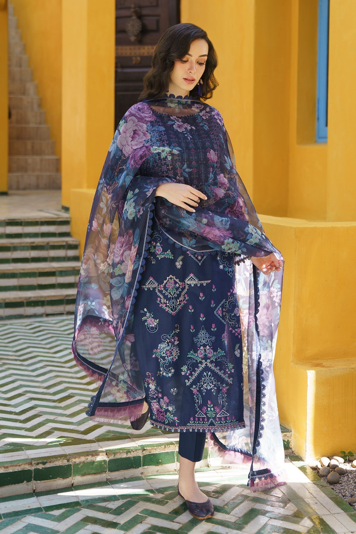 BAROQUE | EMBROIDERED LAWN UF-570