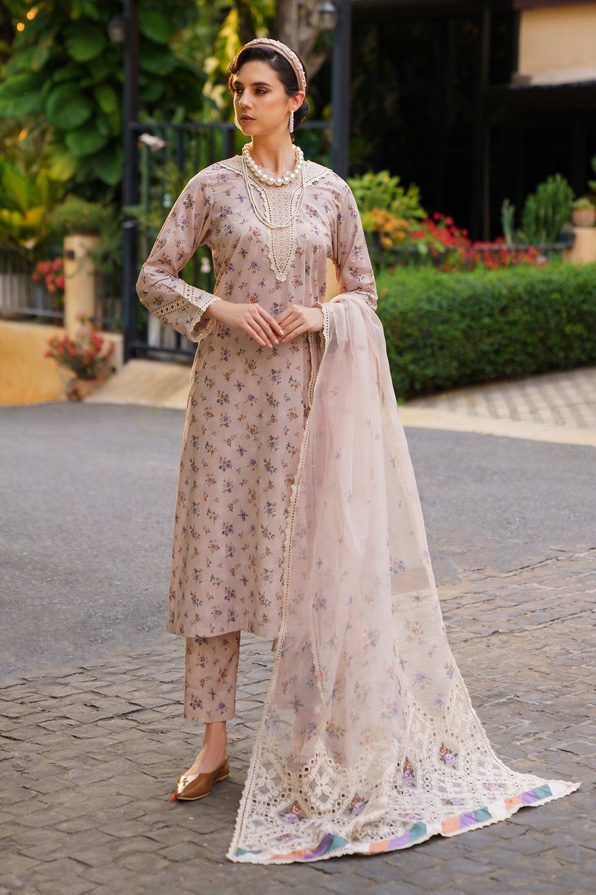 BAROQUE | EMBROIDERED PRINTED LAWN UF-590