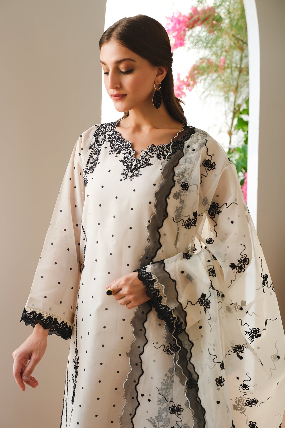 BAROQUE | EMBROIDERED PRINTED LAWN UF-649