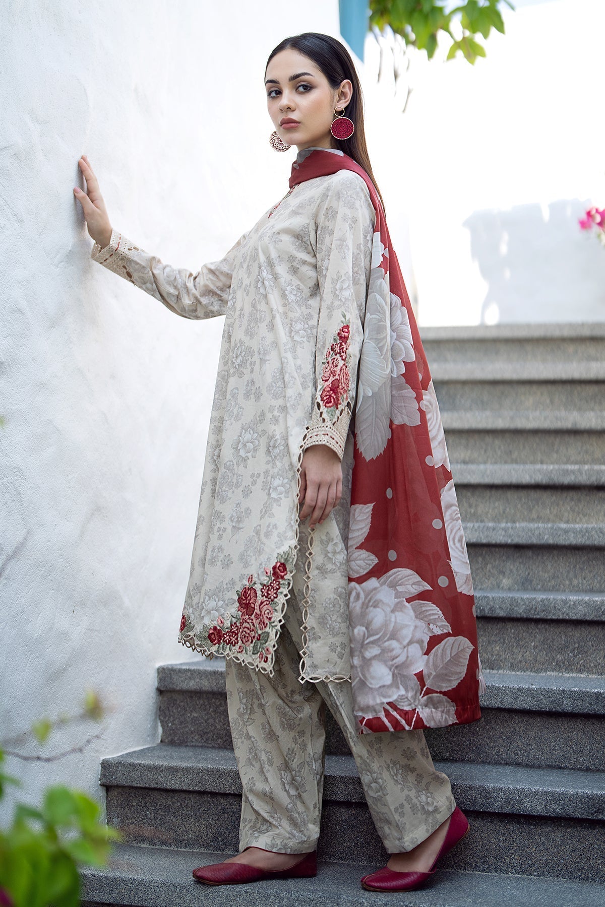 BAROQUE | EMBROIDERED PRINTED LAWN UF-549