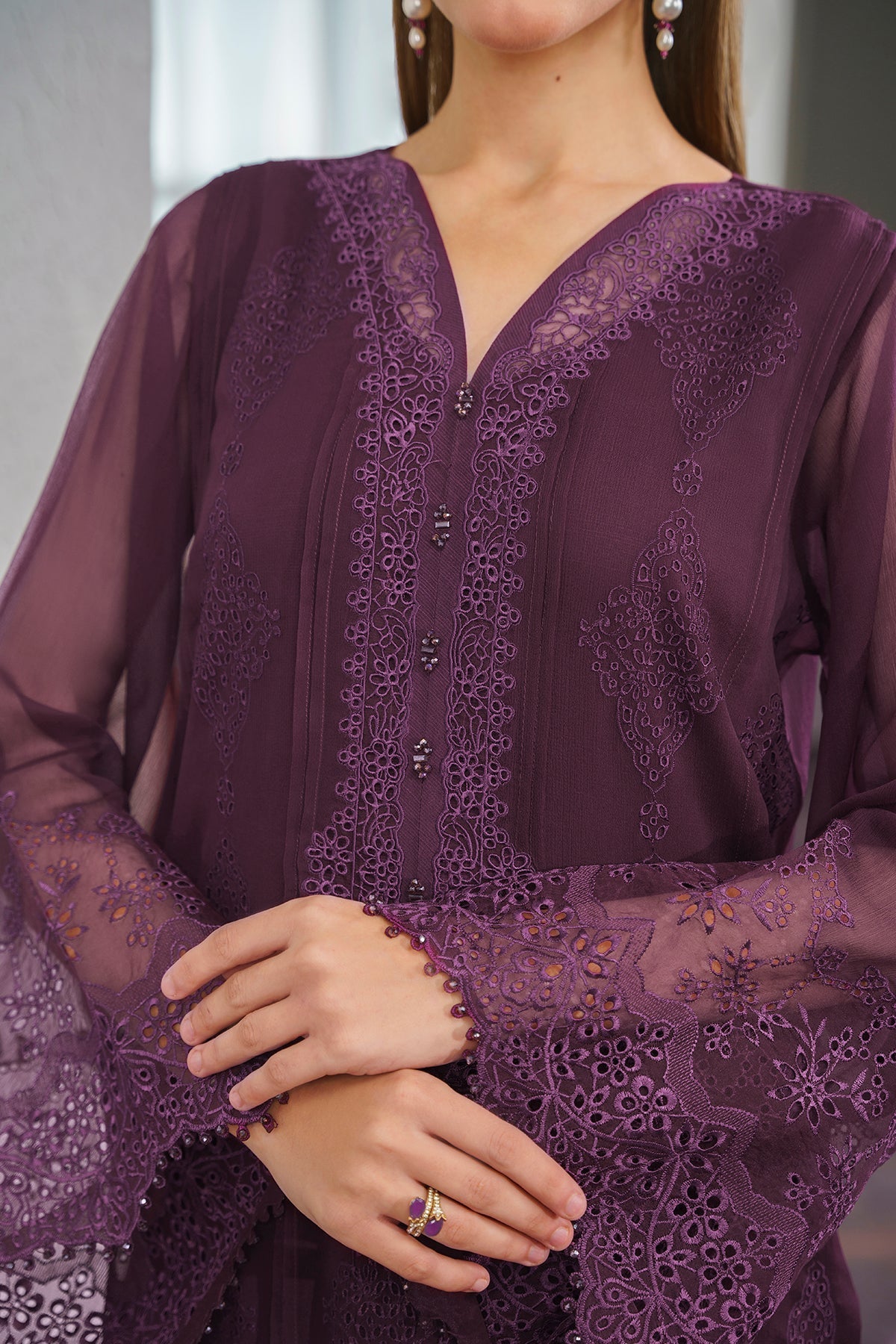 BAROQUE | EMBROIDERED CHIFFON UF-519