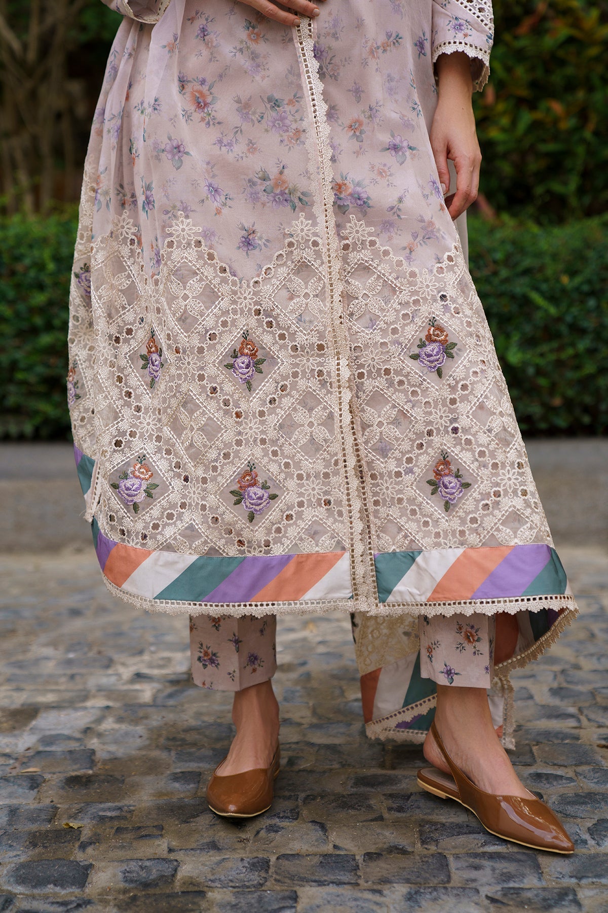 BAROQUE | EMBROIDERED PRINTED LAWN UF-590