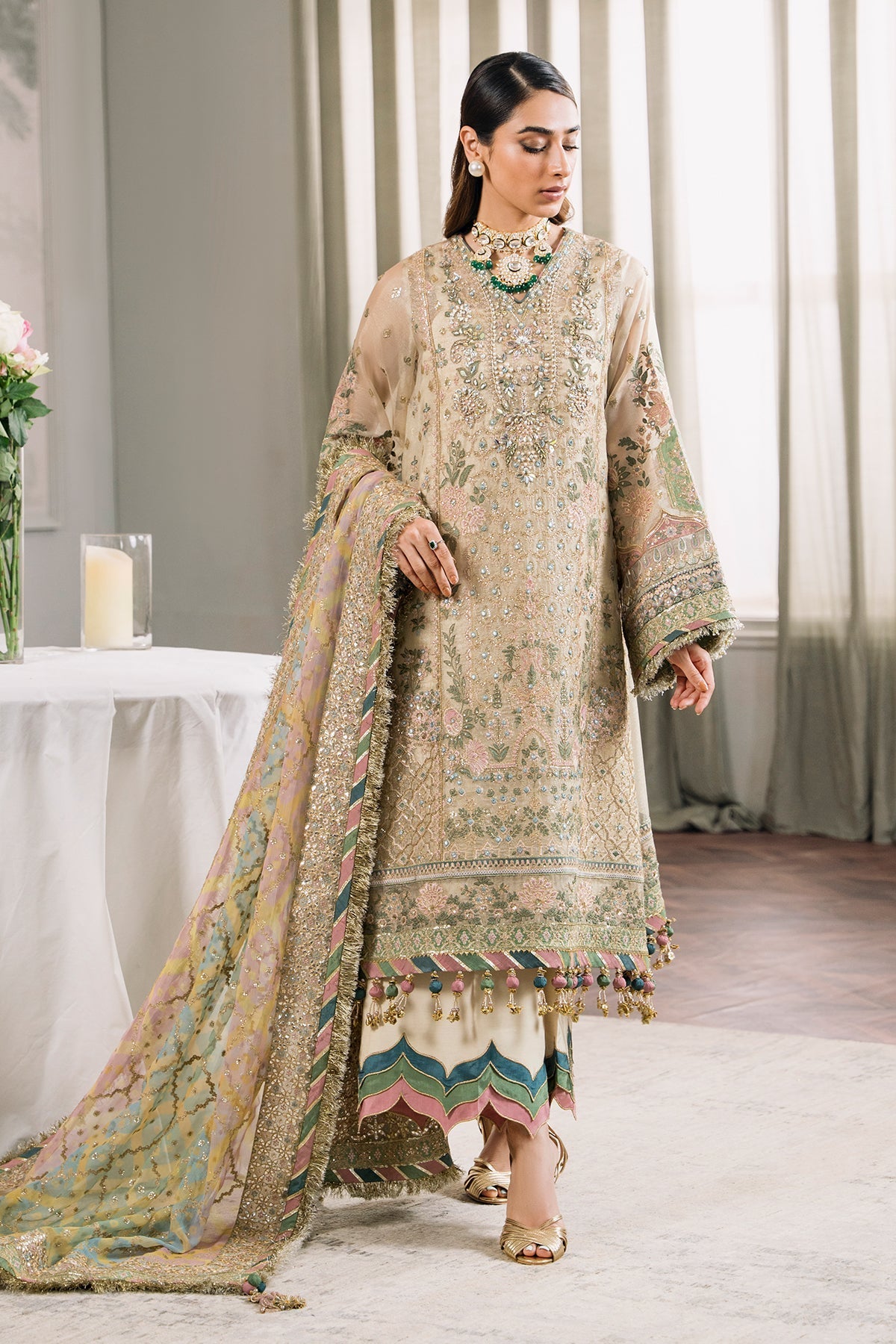 BAROQUE | EMBROIDERED MASURI CH12-04