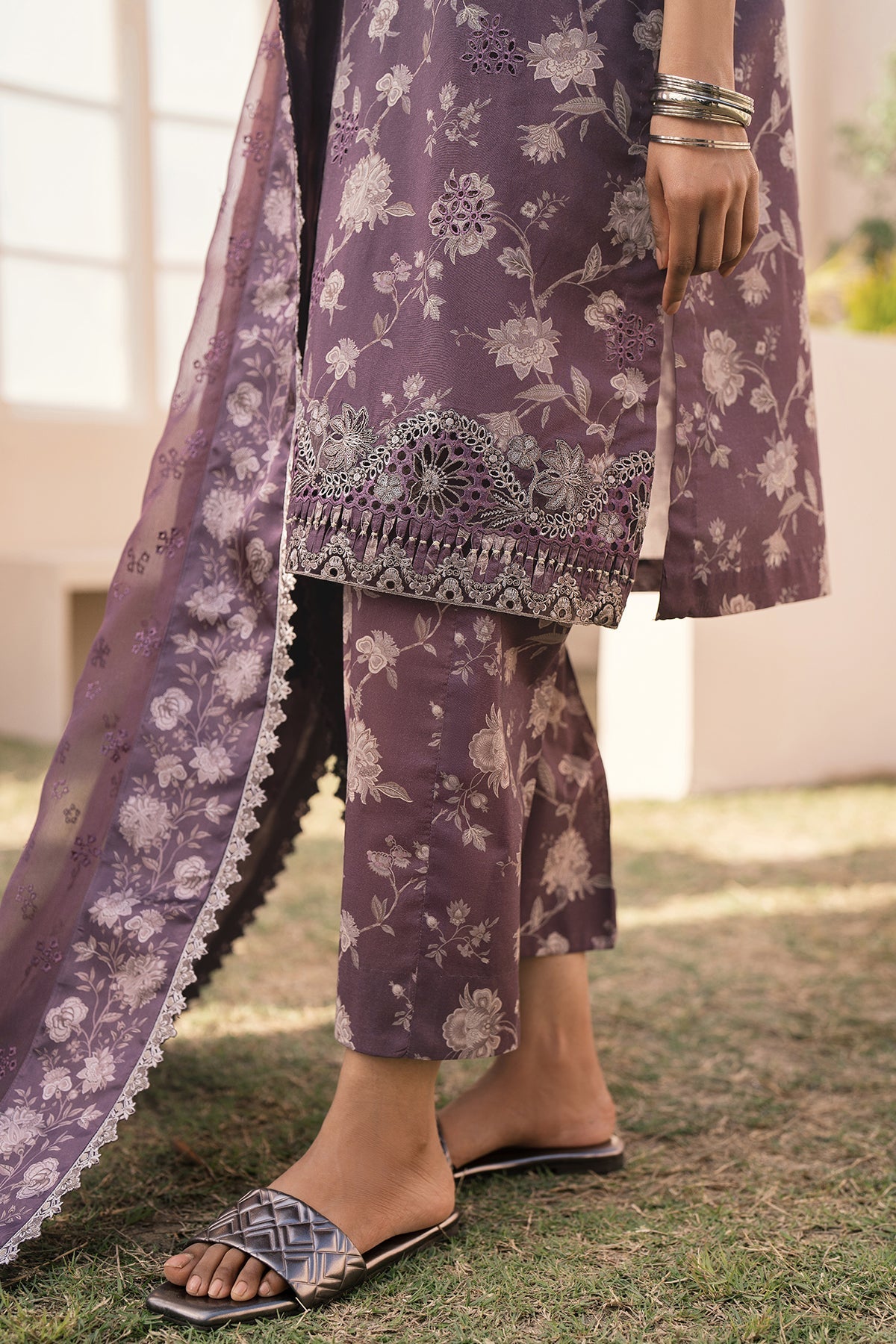 BAROQUE | EMBROIDERED PRINTED LAWN UF-598