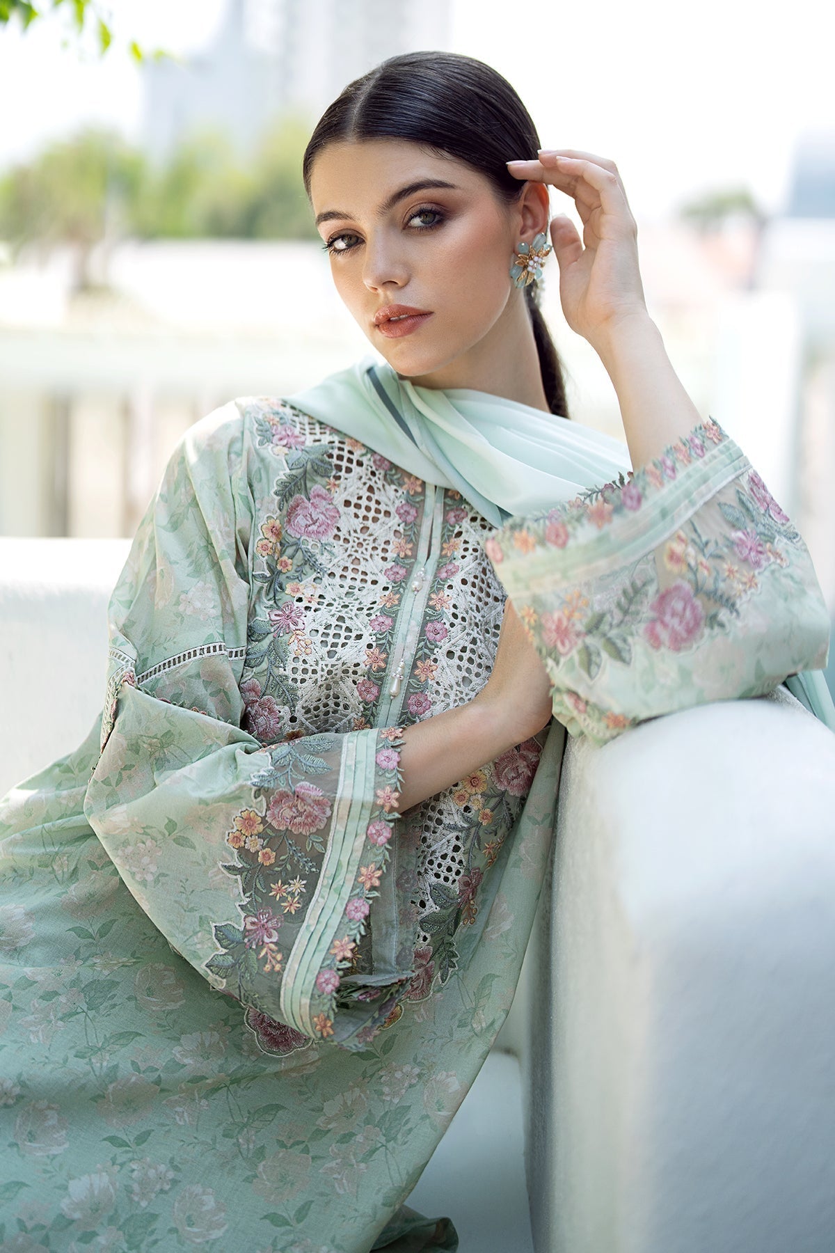 BAROQUE | EMBROIDERED PRINTED LAWN UF-550